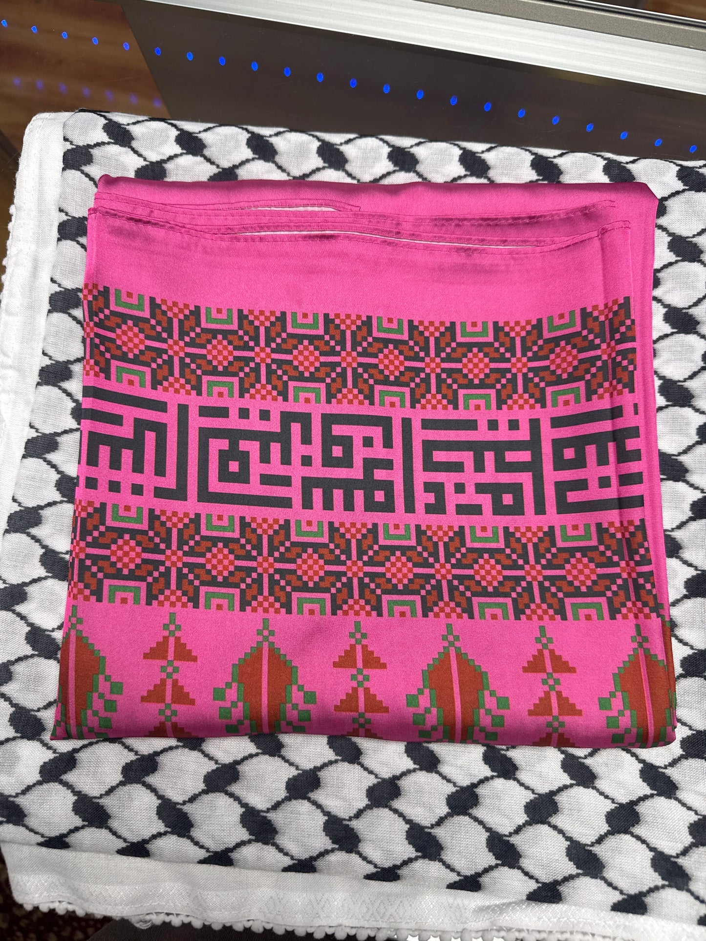 Lamset ommi- palastinian inherited scarf handcrafted by Dr.Fayeq Owies.